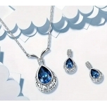 Safiirsinine kaelaehe ja kõrvarõngad